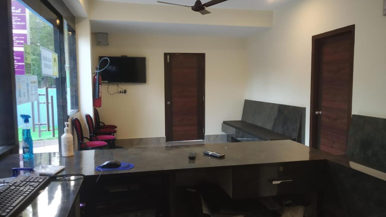 Hotel Shreesh Sitapur Exterior photo